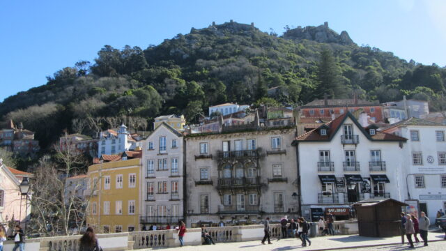 ポルトガルの小さな町アルコバサにある世界遺産サンタマリア修道院のご 